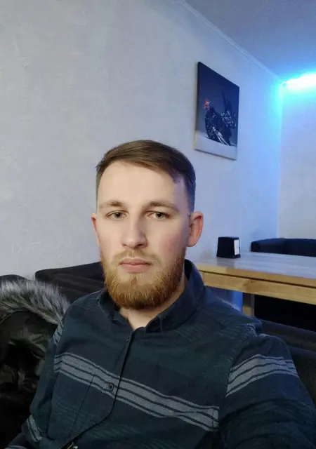 Я Евгений, 28 років, знайомлюсь без зобов'язань у Харкові