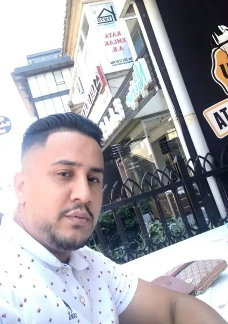 Ohne Mich из Стамбула