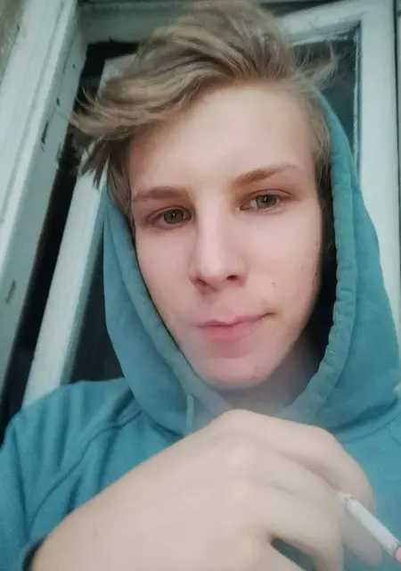 Влад из Гродно, мне 20, познакомлюсь без обязательств