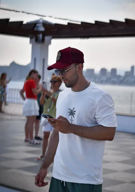 Juan из Мостолеса, мне 29, познакомлюсь для вирта