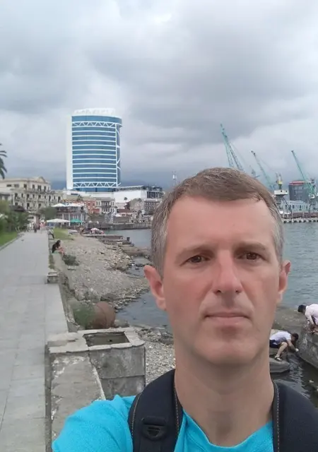 Роман з Стрий, шукаю на сайті знайомства без зобов'язань