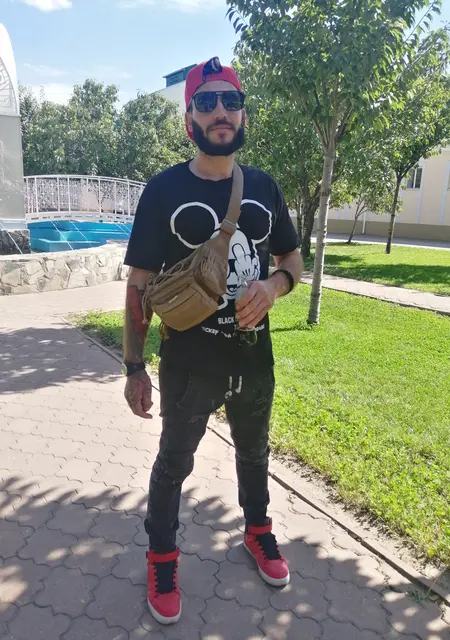 Я Роман, 35 років з Комишуваха, шукаю знайомства без зобов'язань