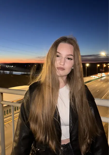 Я Диана, 22, знакомлюсь для открытые отношения в Минске