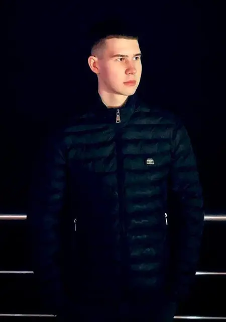 Влад из Одессы, мне 18, познакомлюсь для вирта