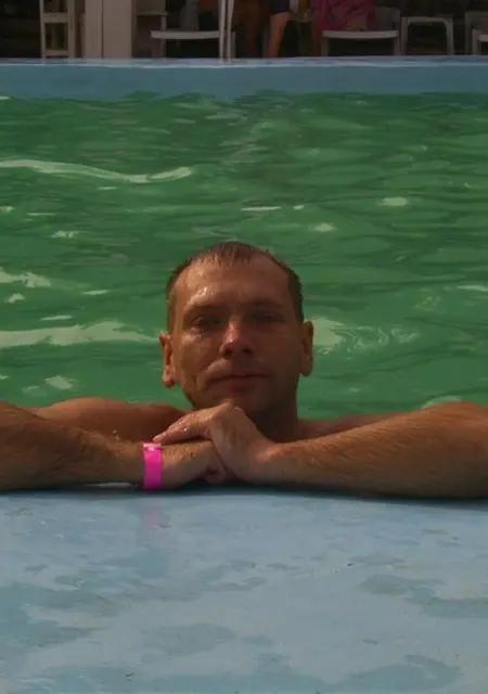 Я Oleg, 46, знакомлюсь в Энергодаре