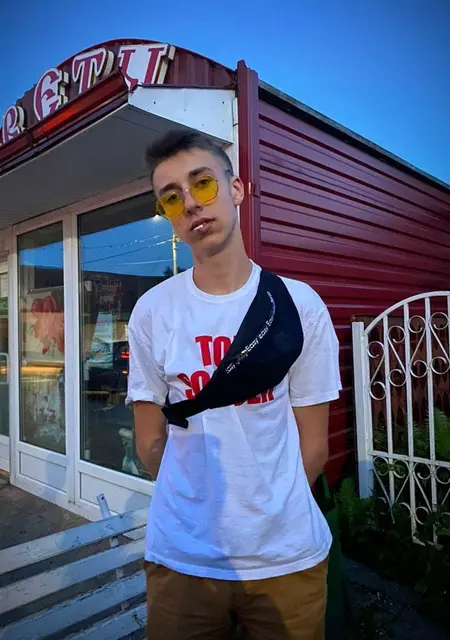 Artem из Солигорска, ищу на сайте знакомства на одну ночь