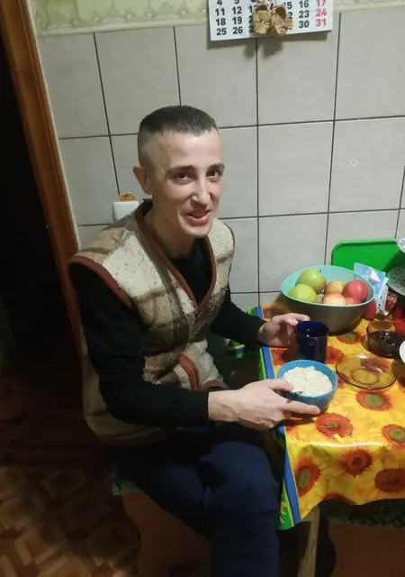 Діма из Луцка, мне 40, познакомлюсь для открытые отношения