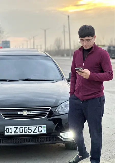Я Тимур, 21, из Вены, ищу знакомство для постоянных отношений