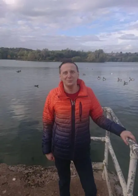 Lee из Лондона, мне 43, познакомлюсь