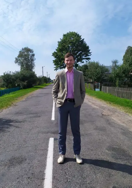 Я Артем, 35, из Барановичей, ищу знакомства на одну ночь