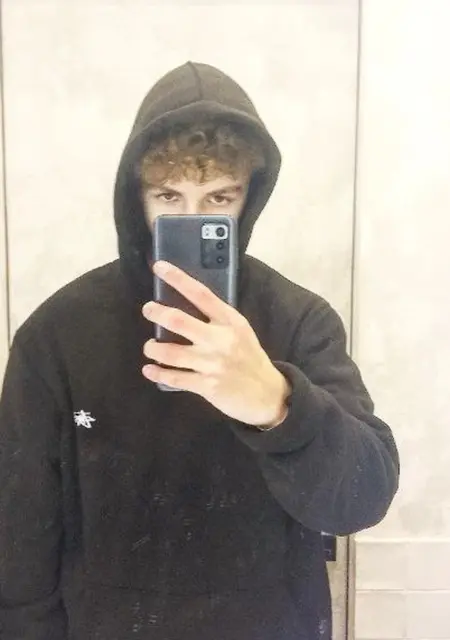 Я Mark, 18, из Черкасс, ищу знакомство для общения