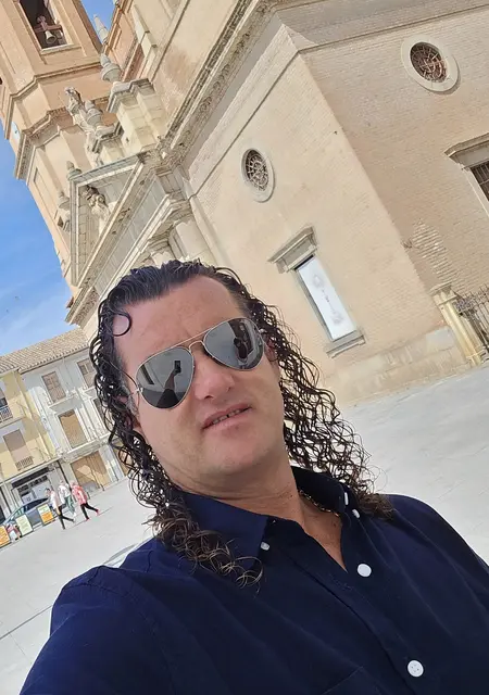 Soy Saul, 43 años, conociéndome para relación a largo plazo en Málaga