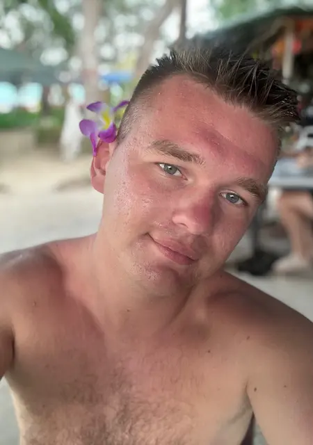 Andrey из Пхукета, ищу на сайте знакомства на одну ночь