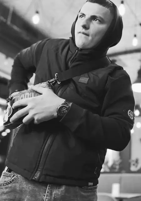 Я Діма, 19, из Киева, ищу знакомства без обязательств