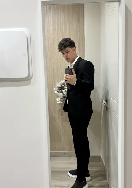 Я Emanuel, 22, из Палермо, ищу знакомства на одну ночь