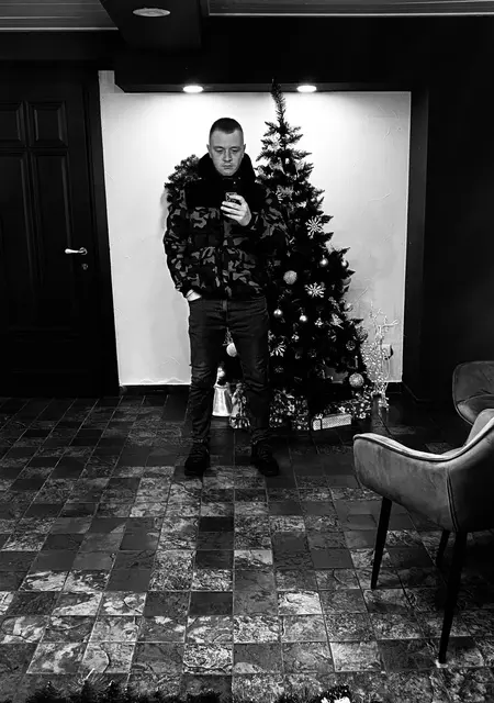 Я Сергей, 30, из Ирпени, ищу знакомства без обязательств