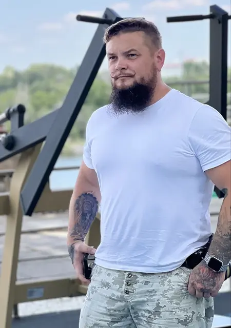 Сергей из Киева, ищу на сайте постоянные отношения