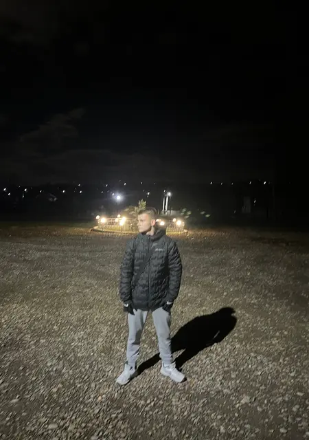 Паша з Чернівців, шукаю на сайті знайомства на одну ніч