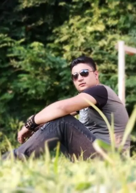 Я Yasir, 22, знакомлюсь для постоянных отношений в Стамбуле