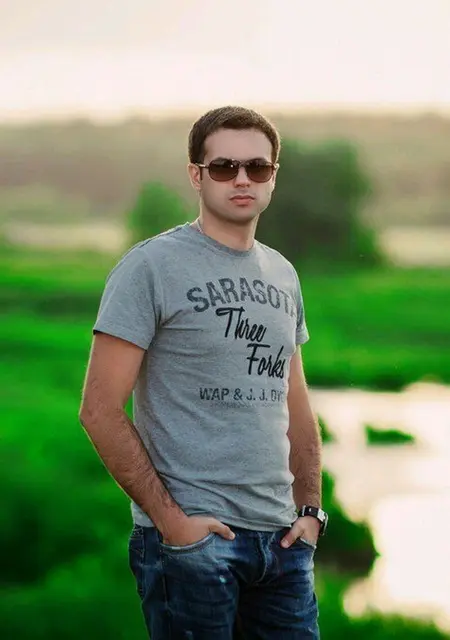 Я Максим, 32 років, знайомлюсь для дружби у Луганську