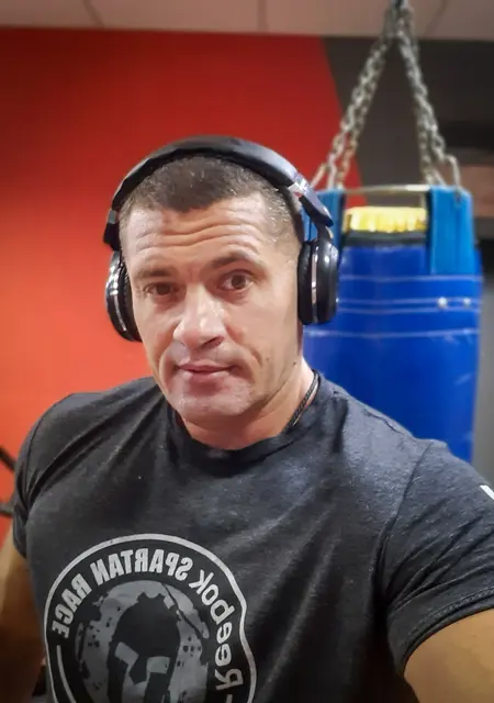 Mark из Одессы, ищу на сайте знакомства на одну ночь