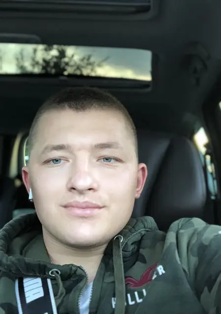 Макс з Рівного, мені 30 років, познайомлюсь для приємного проведення часу