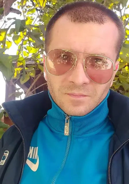 Макс из Броваров, ищу на сайте знакомства на одну ночь