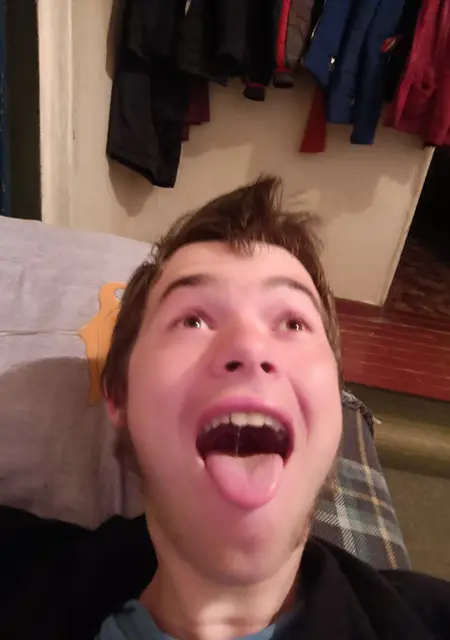 Я Жека, 81, из Новопскова, ищу знакомство для приятного времяпровождения