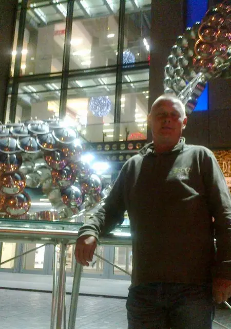 Влад з Миколаєва, шукаю на сайті знайомства на одну ніч