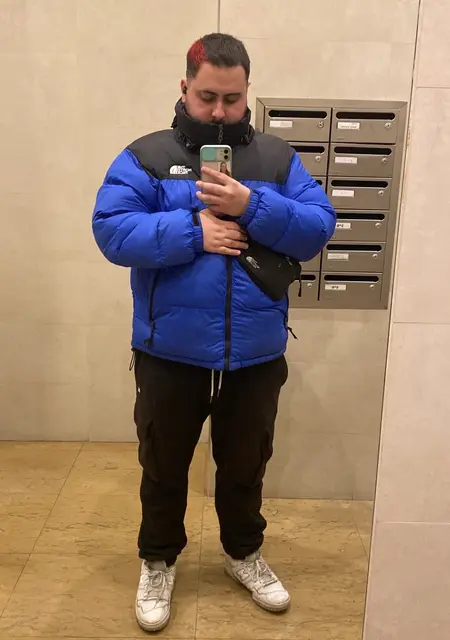 Soy Daniel, 26 años, conociéndome para relación sin ataduras en Vigo