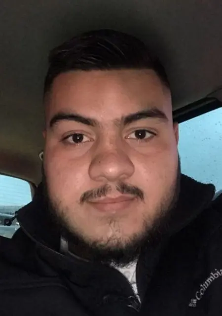 Я Emre, 21, из Парижа, ищу знакомство