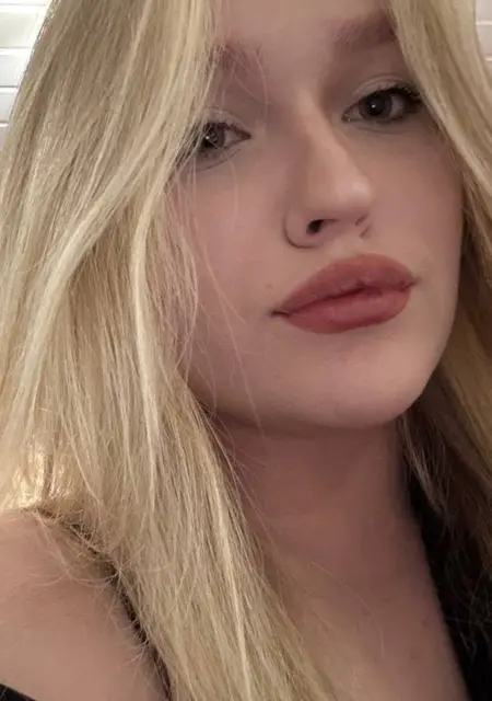 Елизавета из Стаффорд, мне 21, познакомлюсь для общения