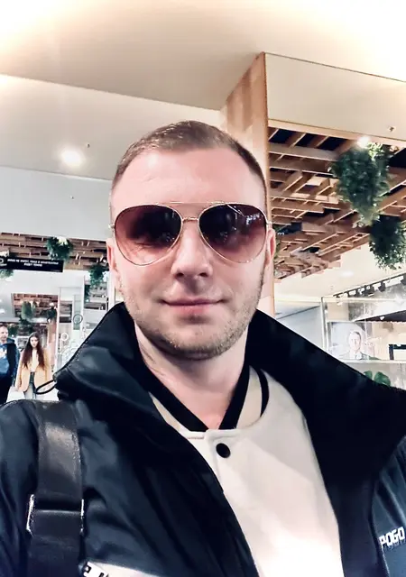 Dima из Макеевки, ищу на сайте знакомства на одну ночь