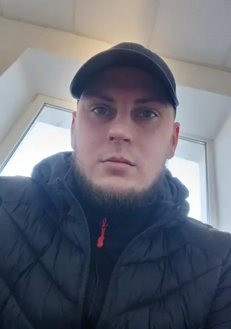 Сергей из Павлограда, мне 32, познакомлюсь на одну ночь