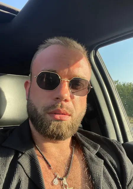 Я Ден, 37 років з Хмельницького, шукаю знайомство для спілкування