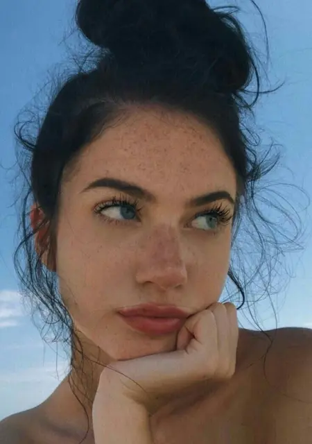 Настя из Херсона, мне 25, познакомлюсь на одну ночь