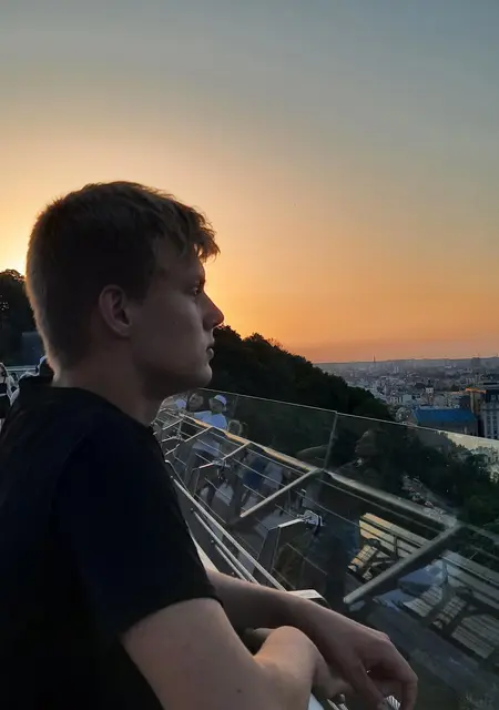 Я Алексей, 21, из Кривого Рога, ищу знакомства без обязательств