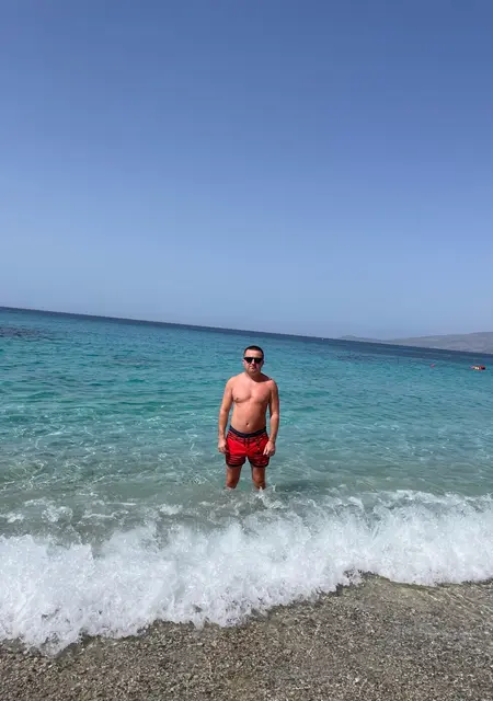 Андрій з Чернівців, шукаю на сайті приємне проведення часу