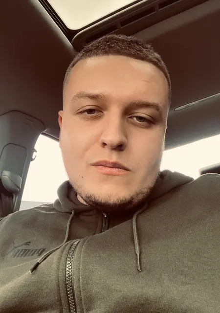 Я Максим, 25 років з Києва, шукаю знайомство для спілкування