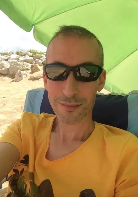 Я Neo, 38, знакомлюсь в Париже