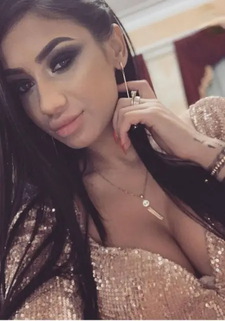 Raluca из Бухареста, мне 26, познакомлюсь