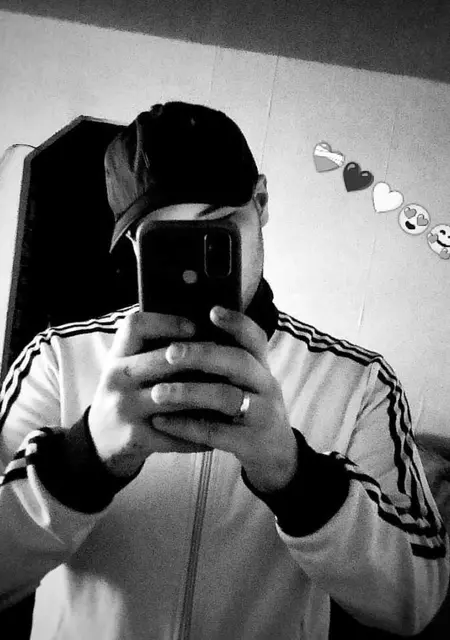 Kinder з Кривого Рогу, мені 27 років, познайомлюсь для спілкування