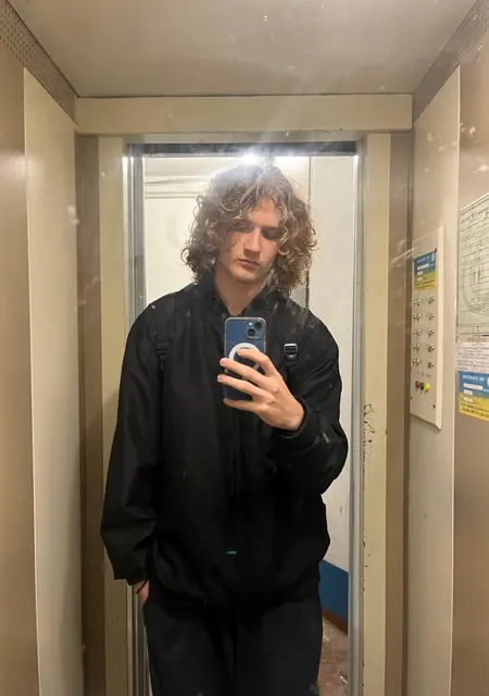 Я Artem, 20 років, знайомлюсь для вірт у Миколаєві