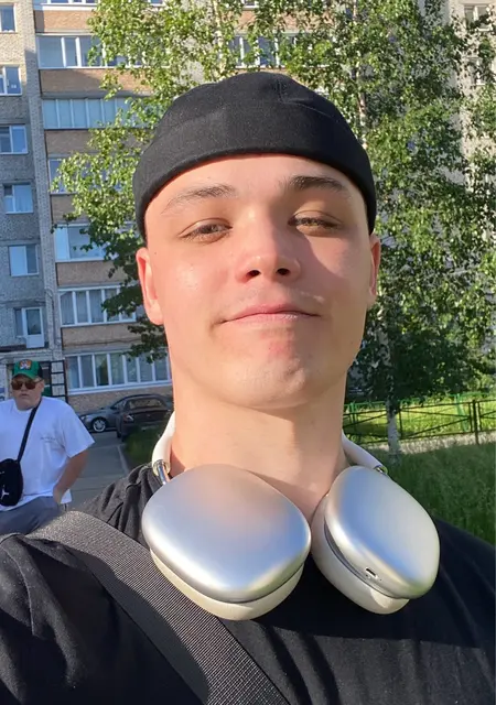 Slava from Eastleigh, looking for no strings attached