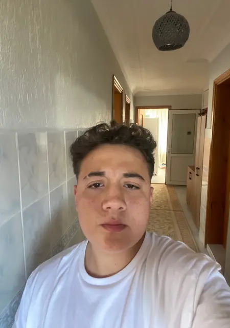 Я Enes, 24, знакомлюсь для общения в Манисе