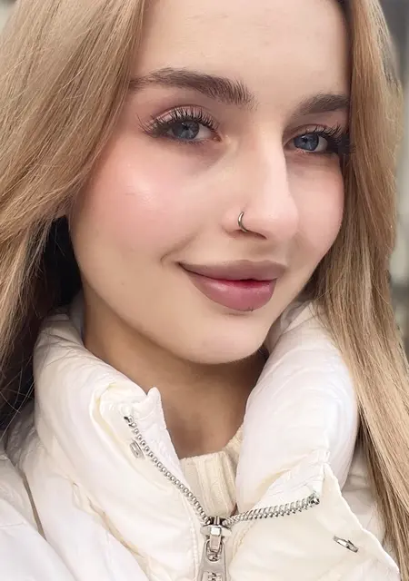 Лєна з Луцьк, мені 19 років, познайомлюсь для спілкування