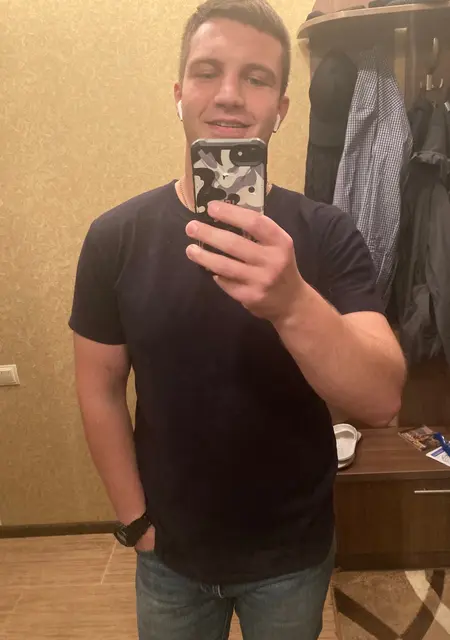 Alex з Івано-Франківська, шукаю на сайті знайомства без зобов'язань