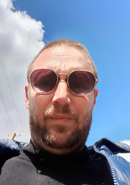 Саша з Кривого Рогу, мені 45 років, познайомлюсь на одну ніч