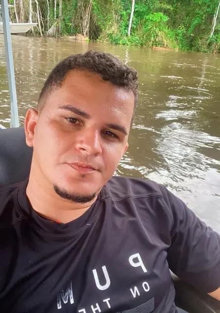 Marcio из Рио-де-жанейро, мне 25, познакомлюсь на одну ночь