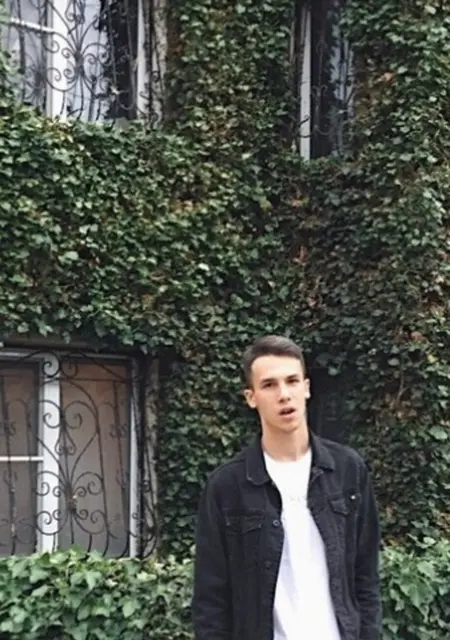 Я Олег, 25, знакомлюсь без обязательств в Жлобине
